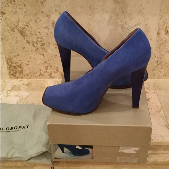 Philosophy di Alberta Ferretti Blue Suede Pumps 38 - Picture 1 of 4